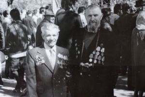 Лаврентий Грищенков (справа) на праздновании Дня Победы 